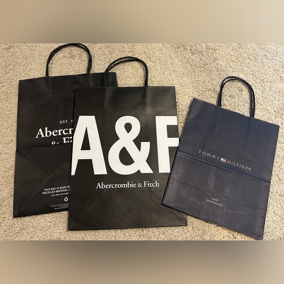 Abercrombie & Fitch and Tommy Hilfiger Bundle of 3 Designer shoppingbags - Picture 3 of 5